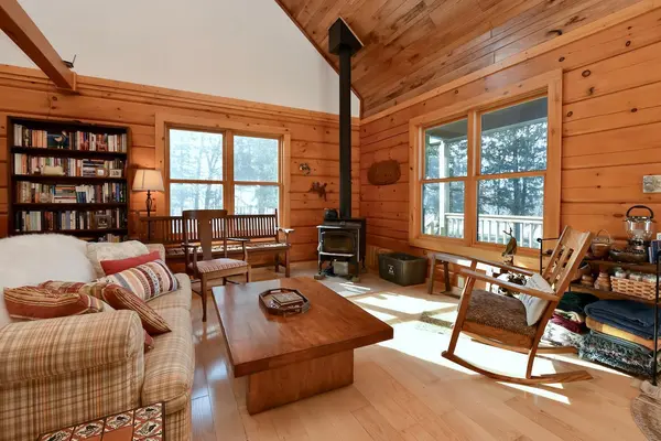 30064 County Road 5, Dakota, MN 55925