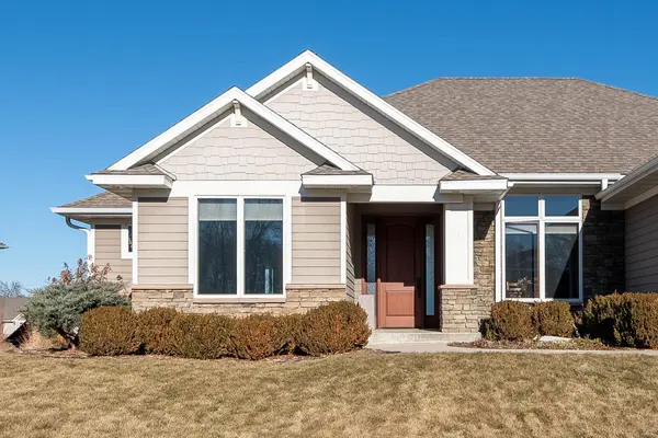 116 Hidden Oaks CIR, Mankato, MN 56001