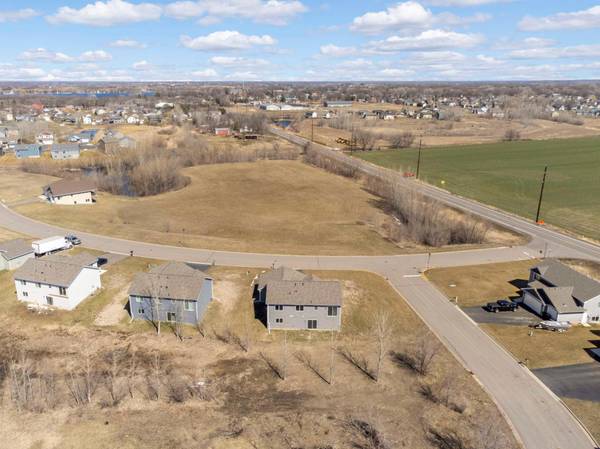 514 Tanner DR, Waverly, MN 55390