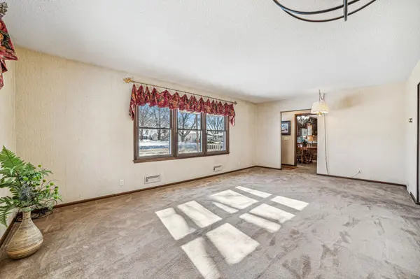813 Brooks St W, Arlington, MN 55307