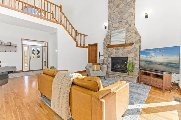 323 Soo Line RD, Hudson, WI 54016