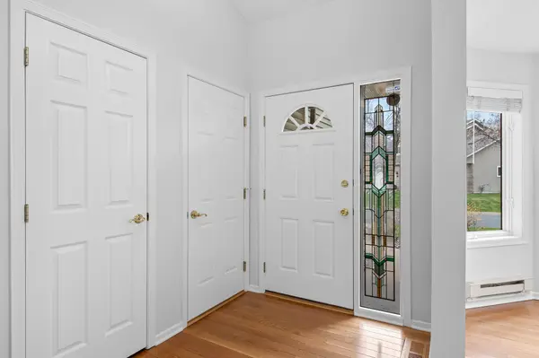 5940 Bren CIR, Minnetonka, MN 55343