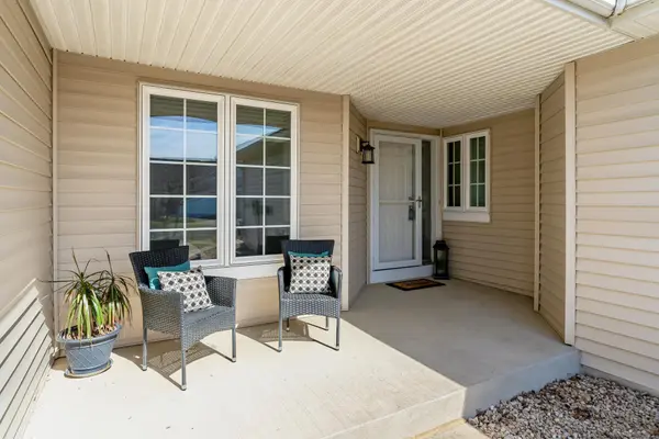 17253 Marshfield LN, Prior Lake, MN 55372