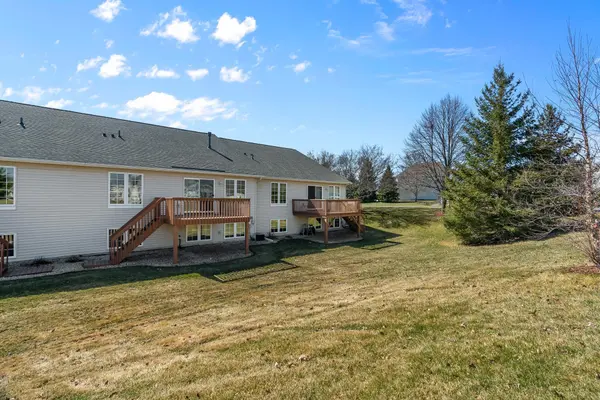 17253 Marshfield LN, Prior Lake, MN 55372