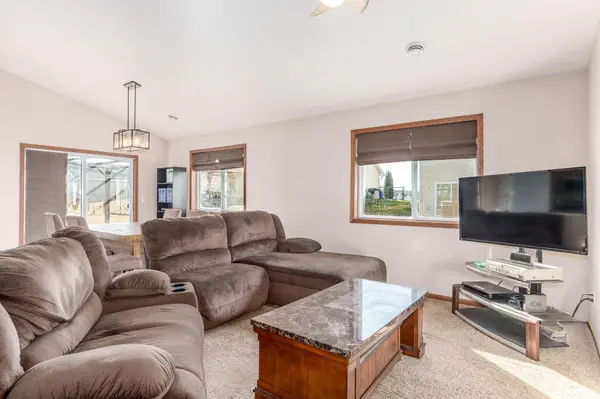 461 Charles LN, Somerset, WI 54025