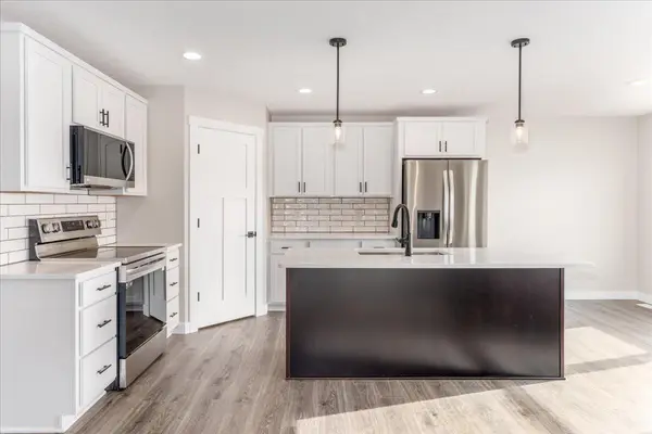 1676 Squirrel WAY, New Richmond, WI 54017