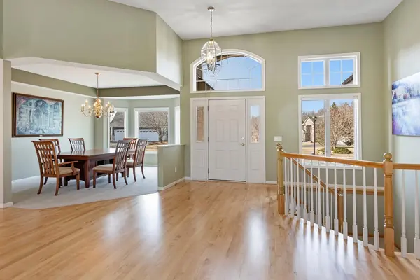 6961 Howard LN, Eden Prairie, MN 55346