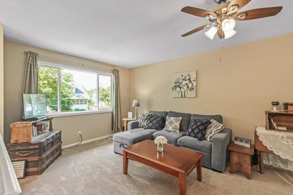 1112 Suburban AVE, Saint Paul, MN 55106