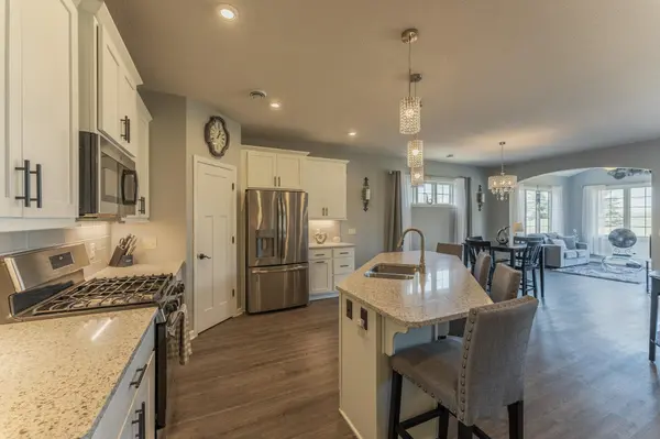 8800 Irving BLVD N, Lake Elmo, MN 55042