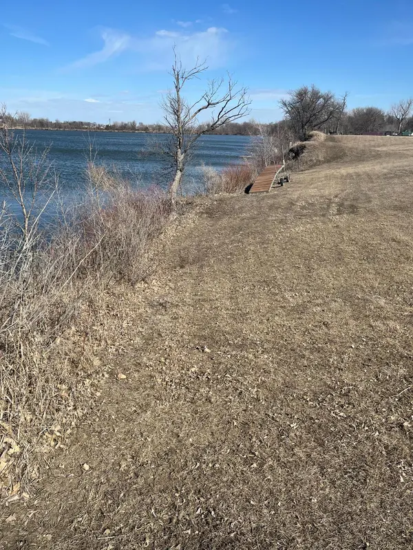 600 W Lake ST, Avoca, MN 56114