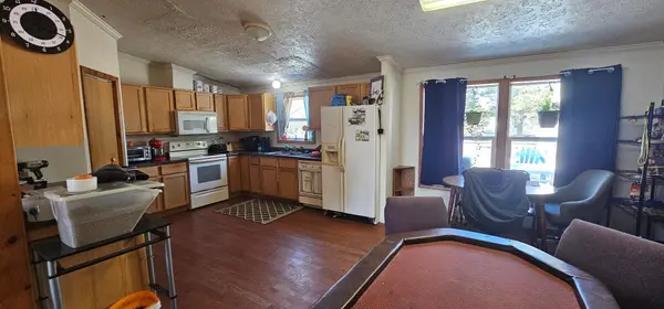 211 2nd ST, Henning, MN 56551