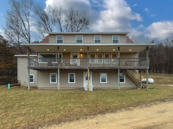 W3098 County Road R,  Lima Twp,  WI 54736