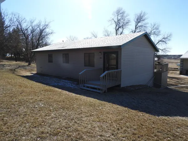 106 E Henning ST, Battle Lake, MN 56515