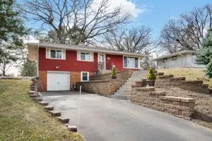 1750 Rowe PL, Saint Paul, MN 55106