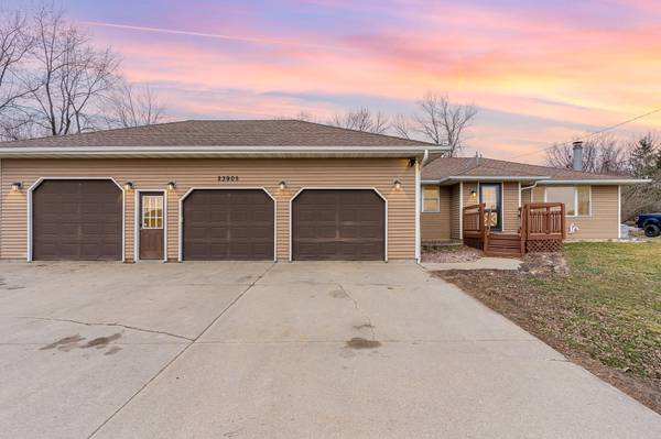 23905 Holt AVE,  New Trier,  MN 55031