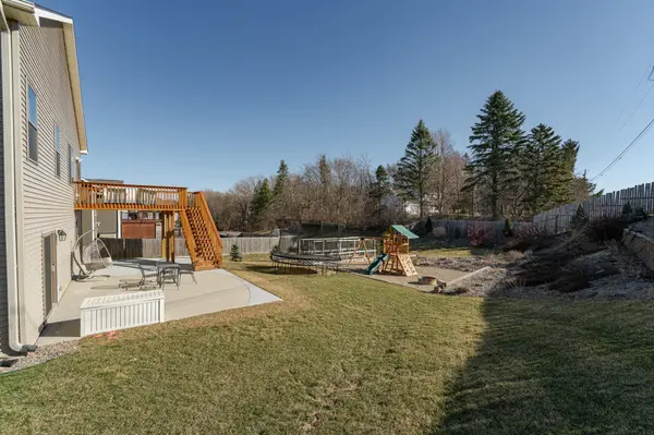 2504 Lisa LN NE, Rochester, MN 55906
