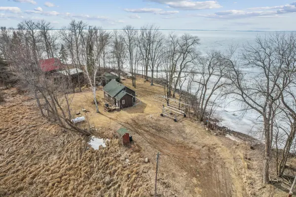 5445 Woodbury RD, Isle, MN 56342