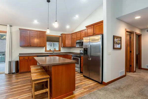 519 Glenmeadow ST, River Falls, WI 54022