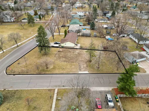 6931 Perry AVE N, Brooklyn Center, MN 55429