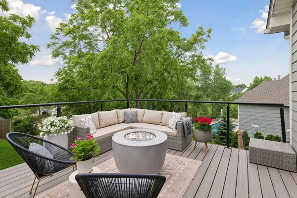 9994 Windsor TER, Eden Prairie, MN 55347