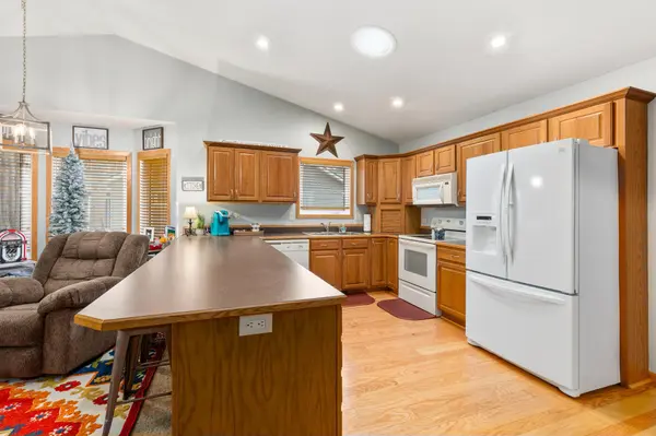 4561 White Spruce LN, Pequot Lakes, MN 56472