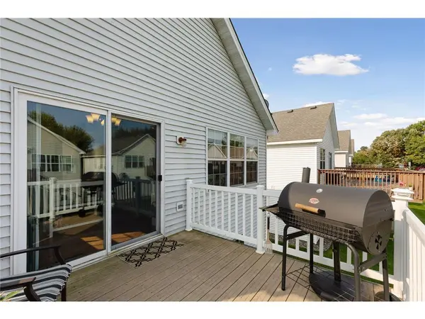 7338 Windsor DR N, Shakopee, MN 55379