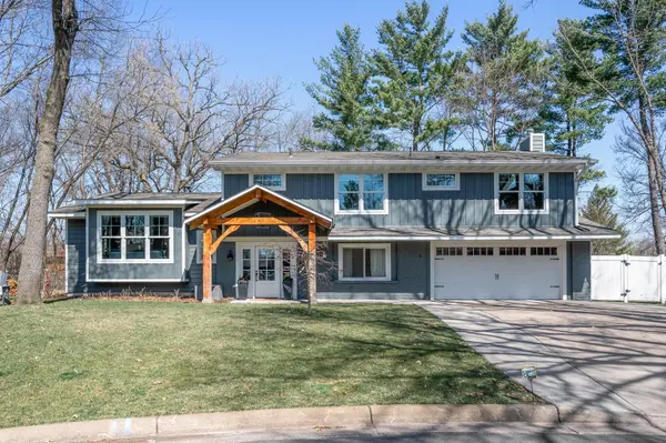 239 Nichols CT, Shoreview, MN 55126