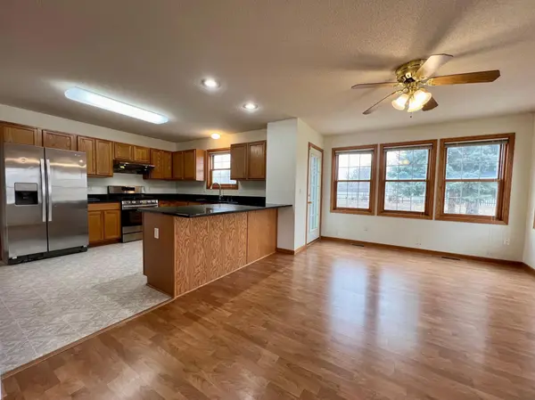 611 Bellvue LN N, Brooklyn Center, MN 55430