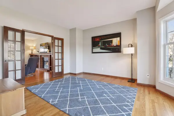 2088 Royale CT, Eagan, MN 55122