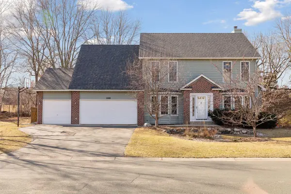2088 Royale CT, Eagan, MN 55122