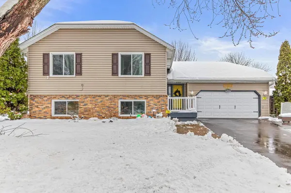 2860 Hilo AVE N, Oakdale, MN 55128