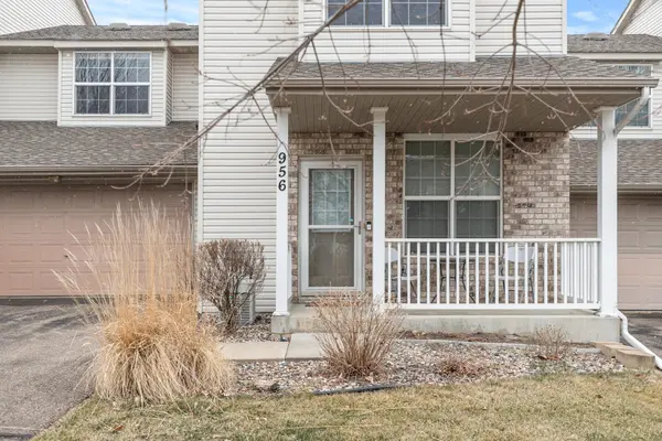 956 Conner ST, Chaska, MN 55318