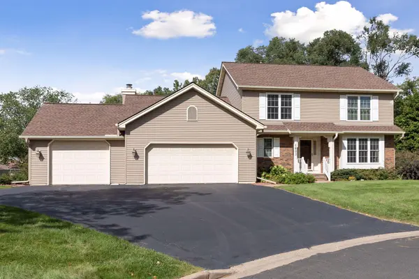 1603 Cronin CIR, Hudson, WI 54016