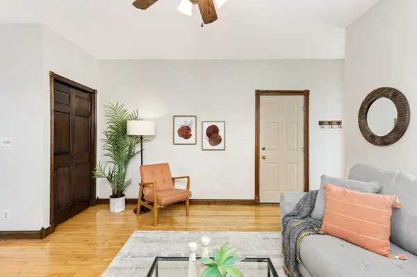 703 Laurel AVE #2W, Saint Paul, MN 55104