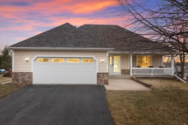 8774 Rainier Alcove, Woodbury, MN 55125