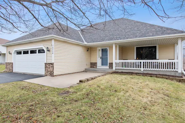 8774 Rainier Alcove, Woodbury, MN 55125