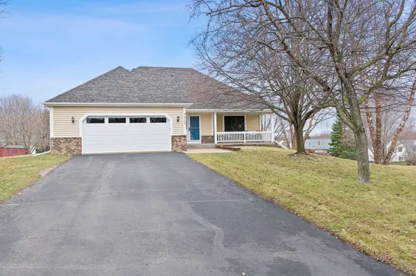 8774 Rainier Alcove, Woodbury, MN 55125