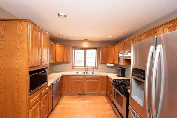 7371 Hidden Valley TRL S, Cottage Grove, MN 55016