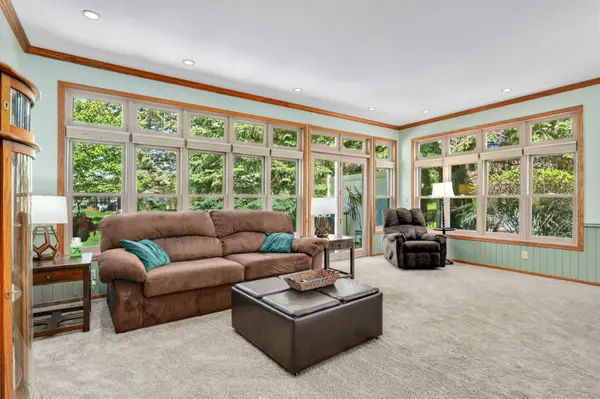 377 Whispering LN, Hastings, MN 55033