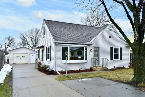 875 39th AVE, Goodview, MN 55987