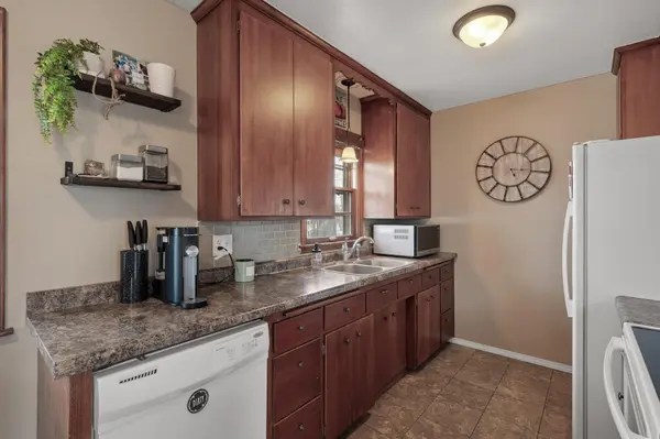 7948 Scott BLVD Cottage Grove, MN 55016