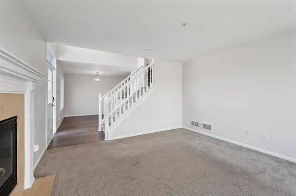 5662 100th LN N Brooklyn Park, MN 55443