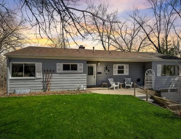 3310 Kyle AVE N, Golden Valley, MN 55422