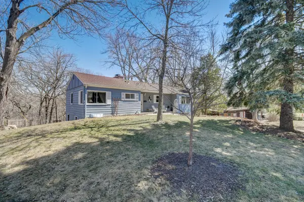 3310 Kyle AVE N, Golden Valley, MN 55422