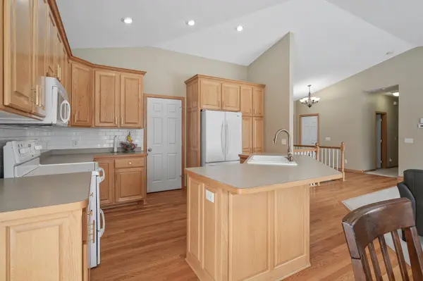 15718 Drake ST NW, Andover, MN 55304