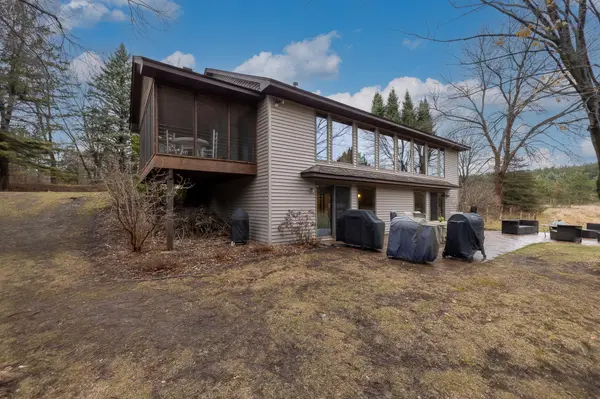 9299 Neal AVE N, Stillwater Twp, MN 55082