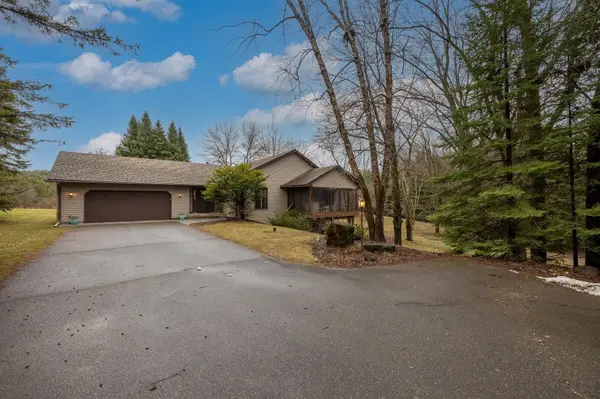 9299 Neal AVE N, Stillwater Twp, MN 55082