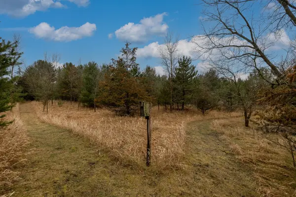 9299 Neal AVE N, Stillwater Twp, MN 55082