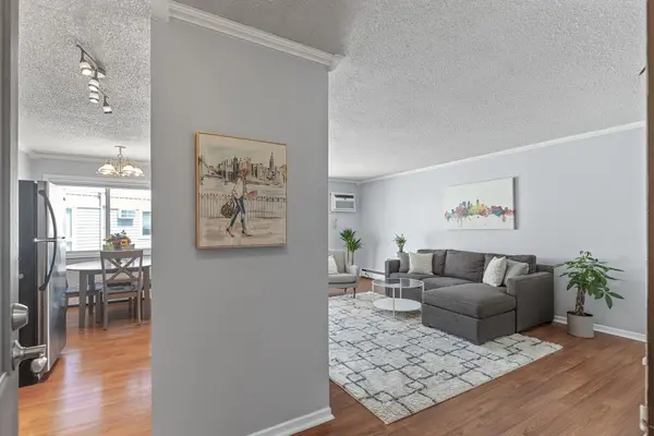 3540 Hennepin AVE #304, Minneapolis, MN 55408