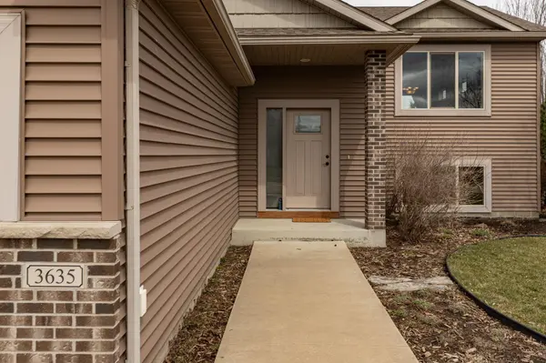 3635 Blakesley LN NW, Rochester, MN 55901